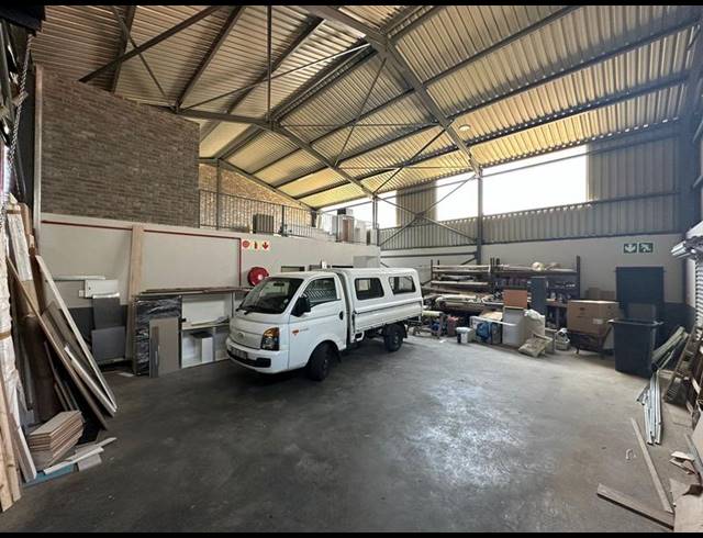 INDUSTRIAL PROPERTY TO RENT IN HALFWAY HOUSE